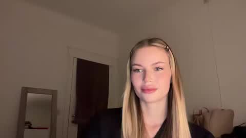 glow_angel online show from 21, 1, 2025