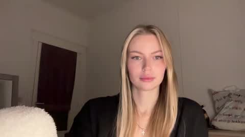 glow_angel online show from 22, 1, 2025