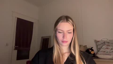 glow_angel online show from 22, 1, 2025