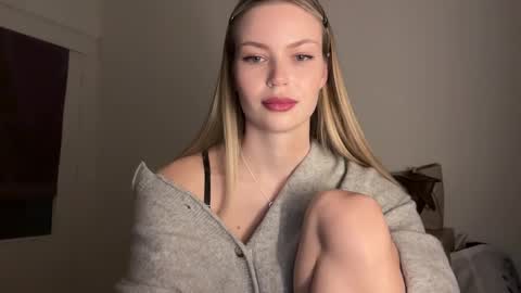 glow_angel online show from 24, 2, 2025