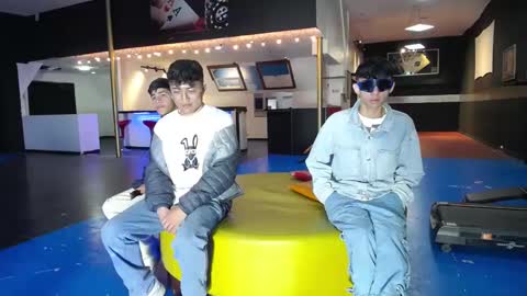 Snapshot of gnecos chatting on 26, 1, 2025 THOMAS AND DAMIAND online show from 26, 1, 2025