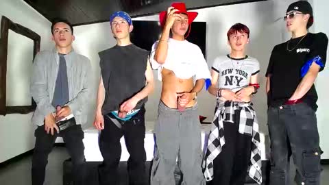 THOMAS AND DAMIAND online show from 17, 10, 2025