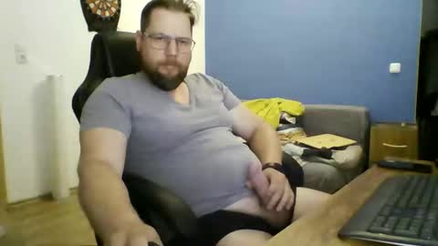 gnik_labinnah online show from 8, 6, 2026