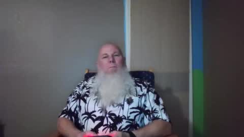 Snapshot of gnomebeard chatting on 7, 3, 2025 Gnomebeard online show from 7, 3, 2025