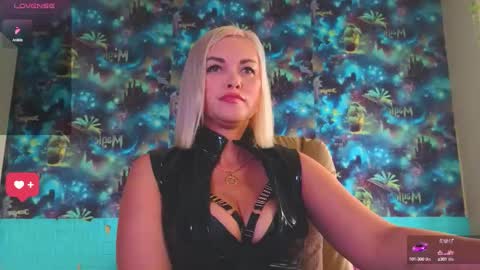 Snapshot of goddess_isabella11 chatting on 13, 9, 2025 Mrs. Isabella online show from 13, 9, 2025