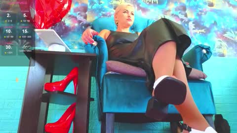 Snapshot of goddess_isabella11 chatting on 18, 9, 2025 Mrs. Isabella online show from 18, 9, 2025
