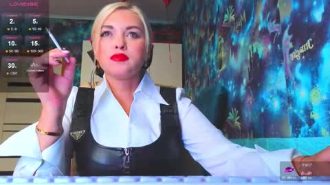 Snapshot of goddess_isabella11 chatting on 4, 10, 2025 Mrs. Isabella online show from 4, 10, 2025