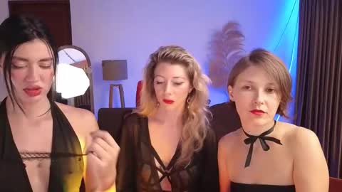   330 UTC2 girls   online show from 2, 2, 2025