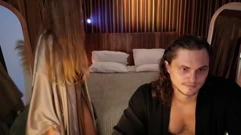   330 UTC2 girls   online show from 18, 2, 2026