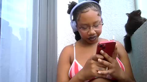 Snapshot of goddessdaisysky chatting on 4, 7, 2026 Goddess Daisy Sky online show from 4, 7, 2026