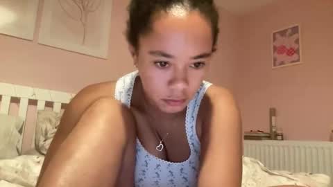 Snapshot of goddesselxo chatting on 7, 6, 2026 Goddess L online show from 7, 6, 2026