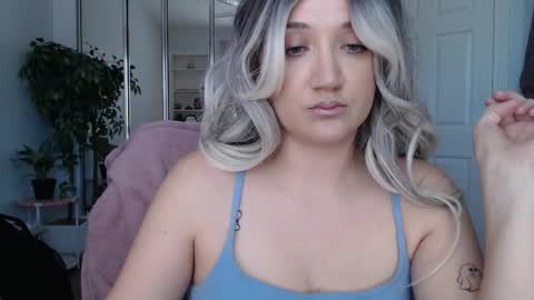 Snapshot of goddessemmy chatting on 7, 5, 2026 Goddess Emmy online show from 7, 5, 2026