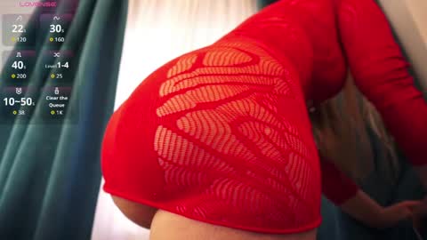 Snapshot of goddesseriss chatting on 20, 4, 2026 MesmErisse online show from 20, 4, 2026