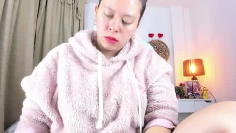 Snapshot of goddessjessica_roger chatting on 7, 10, 2025 Goddess Jessica and slave Roger online show from 7, 10, 2025