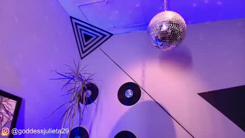 Julieta online show from 31, 3, 2026