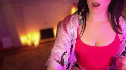 Snapshot of goddessmaenyc chatting on 28, 11, 2025 Goddess Mae NYC online show from 28, 11, 2025