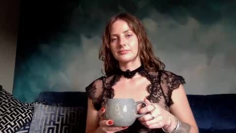 Snapshot of goddessmiamuse chatting on 9, 5, 2026 goddessmiamuse online show from 9, 5, 2026