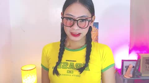 Kyla and Nian online show from 21, 11, 2025