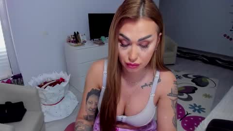 Nicole.. online show from 16, 2, 2025