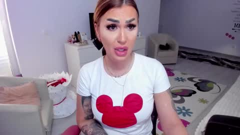 Nicole.. online show from 20, 2, 2025