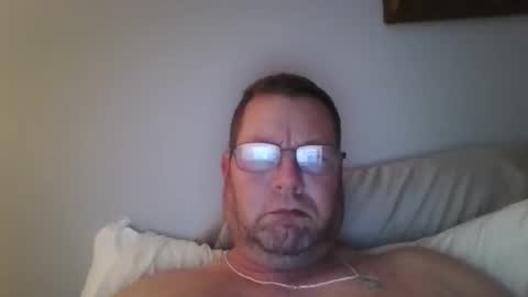 Snapshot of goldenbear3111 chatting on 4, 1, 2025 goldenbear3111 online show from 4, 1, 2025