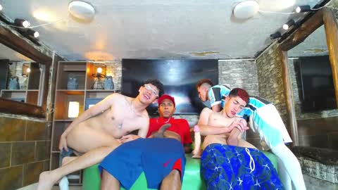 Snapshot of goldenjoi chatting on 6, 1, 2025 GOLDENJOI online show from 6, 1, 2025