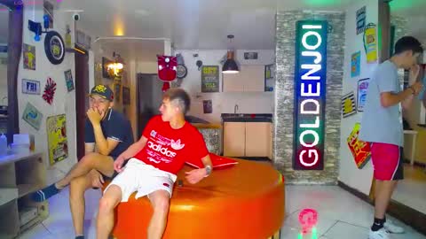 Snapshot of goldenjoi chatting on 3, 3, 2025 GOLDENJOI online show from 3, 3, 2025