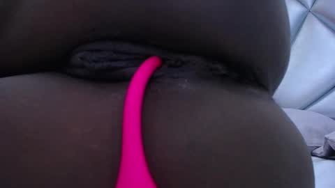 Snapshot of goldenn_ass1 chatting on 14, 10, 2025 goldenn_ass1 online show from 14, 10, 2025