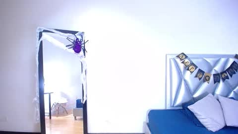 Snapshot of goldenn_ass1 chatting on 28, 10, 2025 goldenn_ass1 online show from 28, 10, 2025