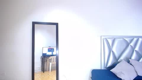 Snapshot of goldenn_ass1 chatting on 18, 11, 2025 goldenn_ass1 online show from 18, 11, 2025