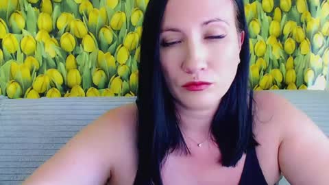 Snapshot of goldmoonn chatting on 4, 7, 2026 goldmoonn online show from 4, 7, 2026