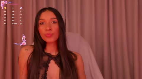 Snapshot of gorgeous_brunette chatting on 28, 1, 2025 Rose online show from 28, 1, 2025