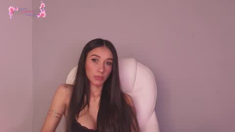 Snapshot of gorgeous_brunette chatting on 29, 6, 2026 Rose online show from 29, 6, 2026