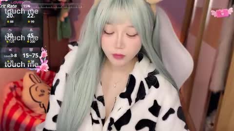 gorgeous girl33 online show from 2, 1, 2025