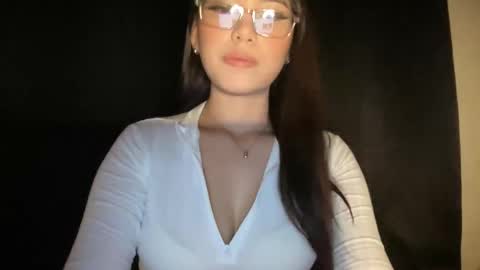 Snapshot of gorgeous_lyn1 chatting on 3, 4, 2026 Lyn online show from 3, 4, 2026