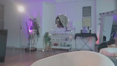 sophie  Special celebration a the beach 300k followers 3011 and 0112   online show from 8, 2, 2026