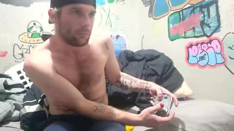 gothboityplz online show from 10, 11, 2025