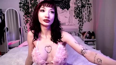 Snapshot of gothdesss chatting on 5, 1, 2025 online show from 5, 1, 2025