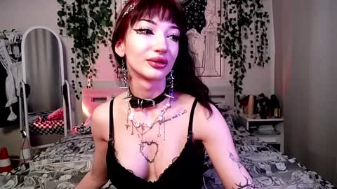 Snapshot of gothdesss chatting on 12, 1, 2025 online show from 12, 1, 2025