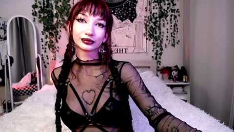 Snapshot of gothdesss chatting on 16, 1, 2025 online show from 16, 1, 2025