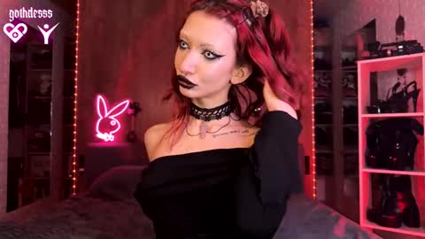 Snapshot of gothdesss chatting on 4, 10, 2025 online show from 4, 10, 2025