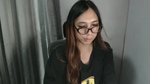 Snapshot of grace_for_youuu chatting on 15, 6, 2026 HoneyGrace online show from 15, 6, 2026