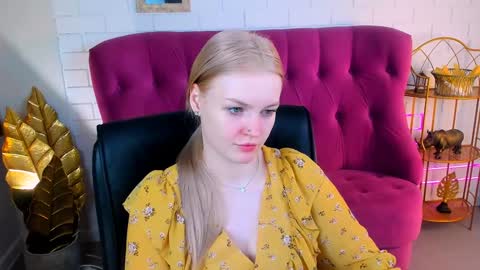 Grace Glamour online show from 13, 1, 2025