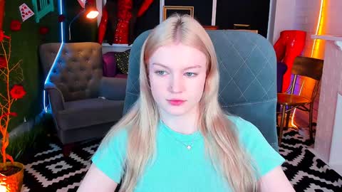 Grace Glamour online show from 5, 2, 2025