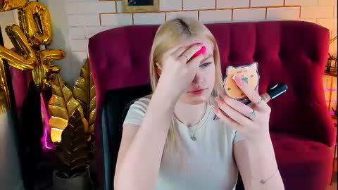 Grace Glamour online show from 3, 3, 2025