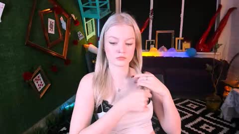 Grace Glamour online show from 16, 10, 2025