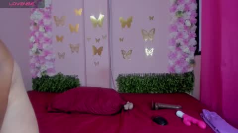 Snapshot of grandmother_milf chatting on 5, 11, 2025 Mi Name is violeta online show from 5, 11, 2025