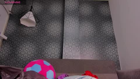 Mi Name is violeta  online show from 12, 3, 2026