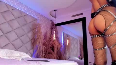 grayce blossoms24 online show from 14, 2, 2025