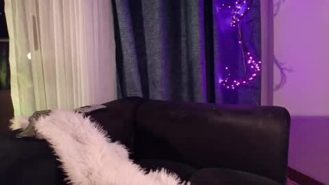 grayce blossoms24 online show from 18, 2, 2026